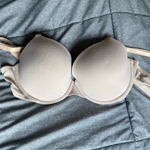 PINK Victoria's Secret lightly lined t-shirt bra